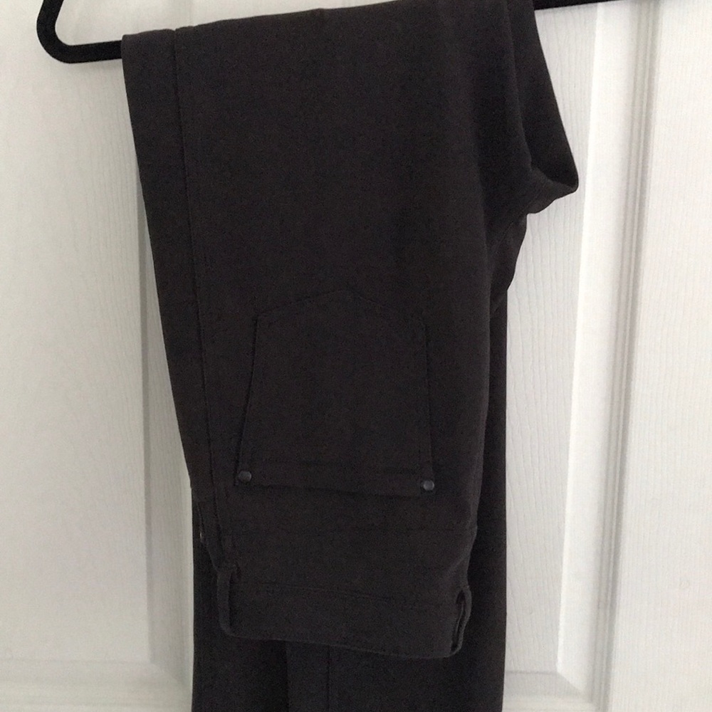 Brown tribal brand leggings